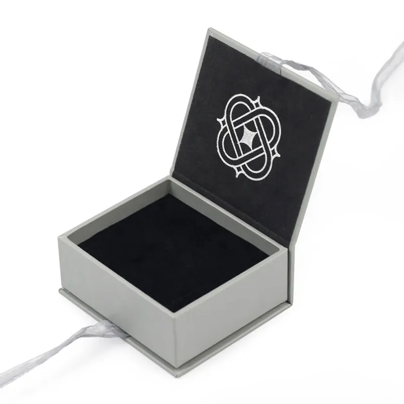 Cajas de regalo de joyería de papel con logotipo personalizado de lujo al por mayor, anillo, pendientes, collar, pulsera, caja de embalaje de joyería con cinta