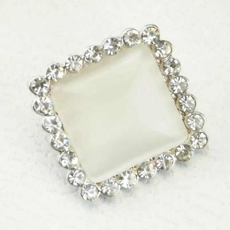 Kancing kristal berlian imitasi dekoratif kustom kancing berlian imitasi garmen