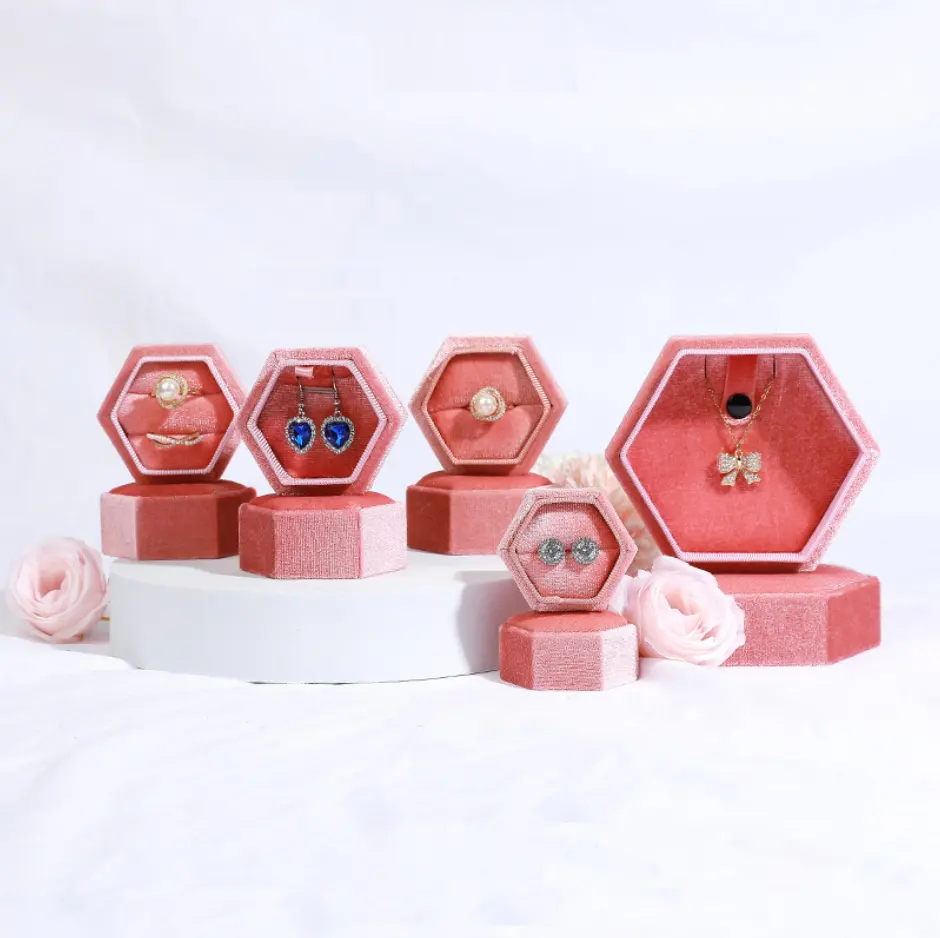 2024 새로운 작은 미니 육각 선물 결혼 약혼 핑크 벨벳 보석 반지 상자