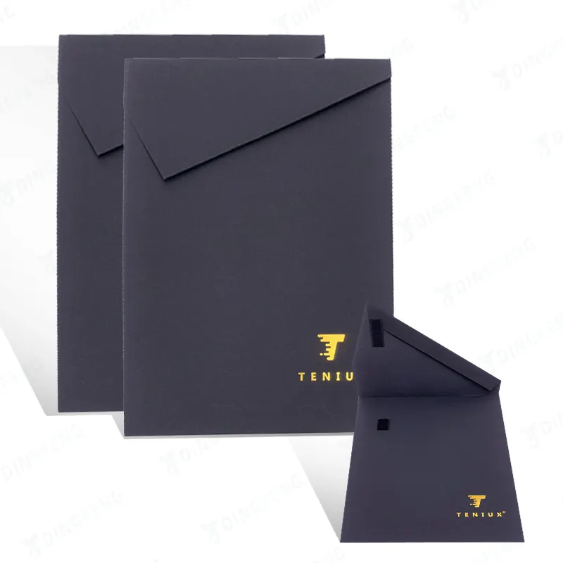 DF custom design a3 a4 a7 größe schwarz farbe goldene logo geprägte hinweis einsatz für tuch wellpappe kraft papier umschlag