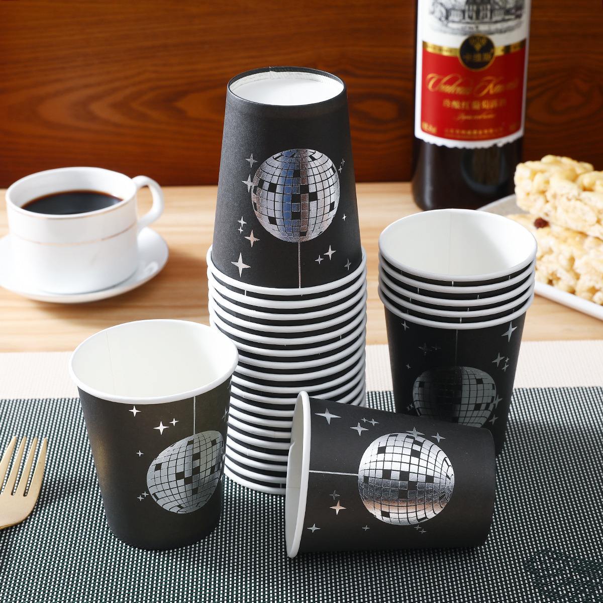 Planet design (black)