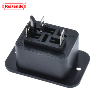 Kilitlenebilir Pdu priz Iec giriş Ac 250v 16a Iec 320 C19 paneli montaj fiş konnektörü soket - Product Image 4