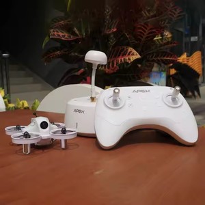 โดรนแข่งขัน FPV Micro พร้อม FPV 2.4G โดรนขนาดเล็กสำหรับผู้เริ่มต้นโดรนสี่ใบพัดโหมดไร้หัว - Product Image 4