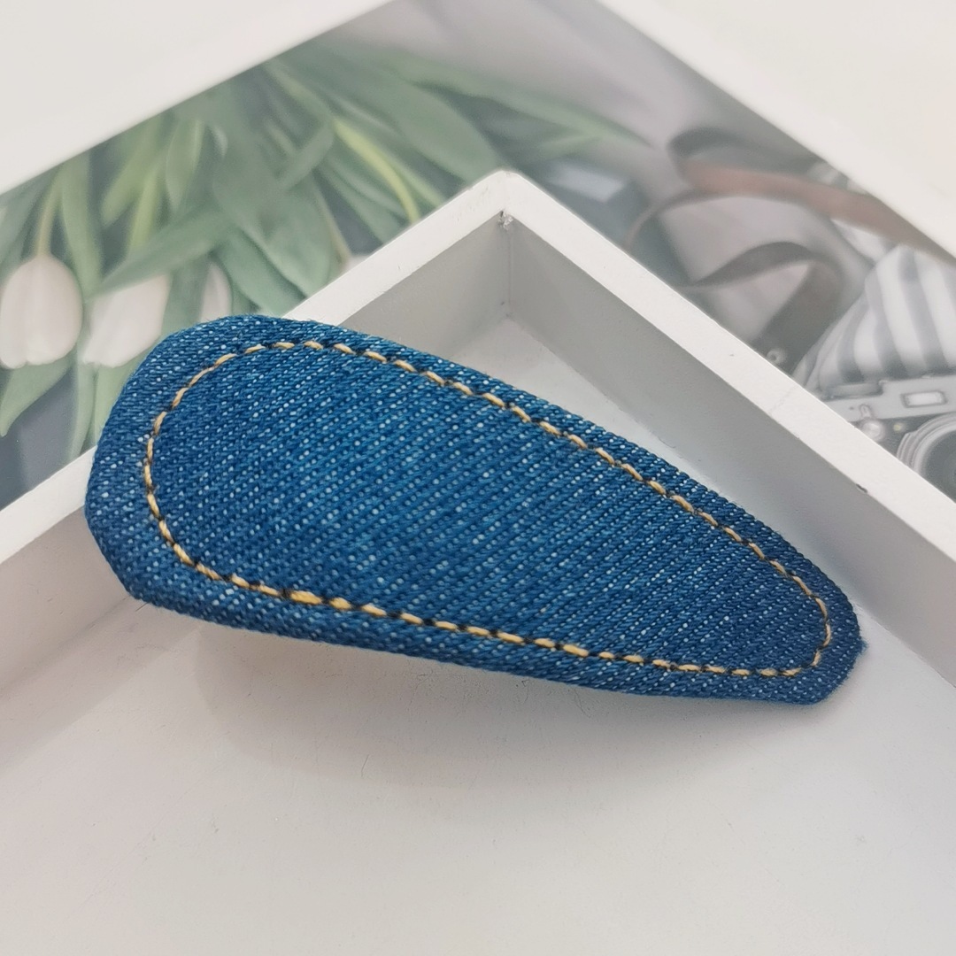 bleu foncé uni
