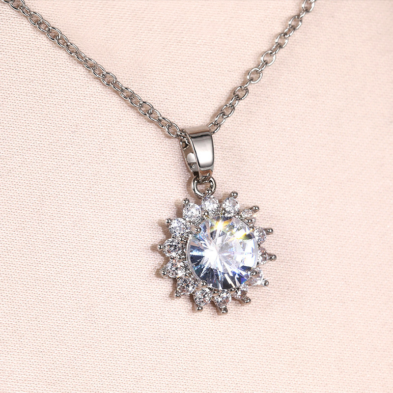 XL142 white gold