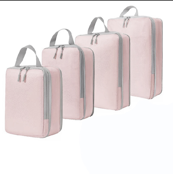 Conjunto rosa de cuatro piezas.