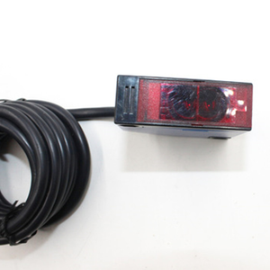 Sensor de proximidad óptico, carcasa de plástico AC220V cuadrada con salida de relé de potencia, interruptor fotoeléctrico difuso SN30cm - Product Image 3