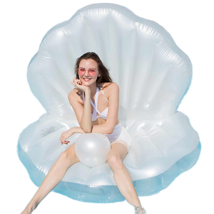 Стул для бассейна с громадным моллюском - Product Image 1