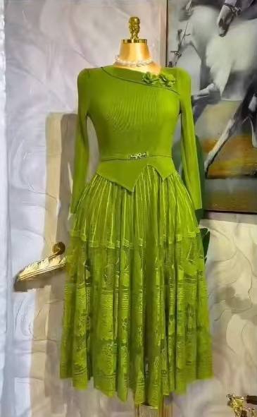 สีเขียว