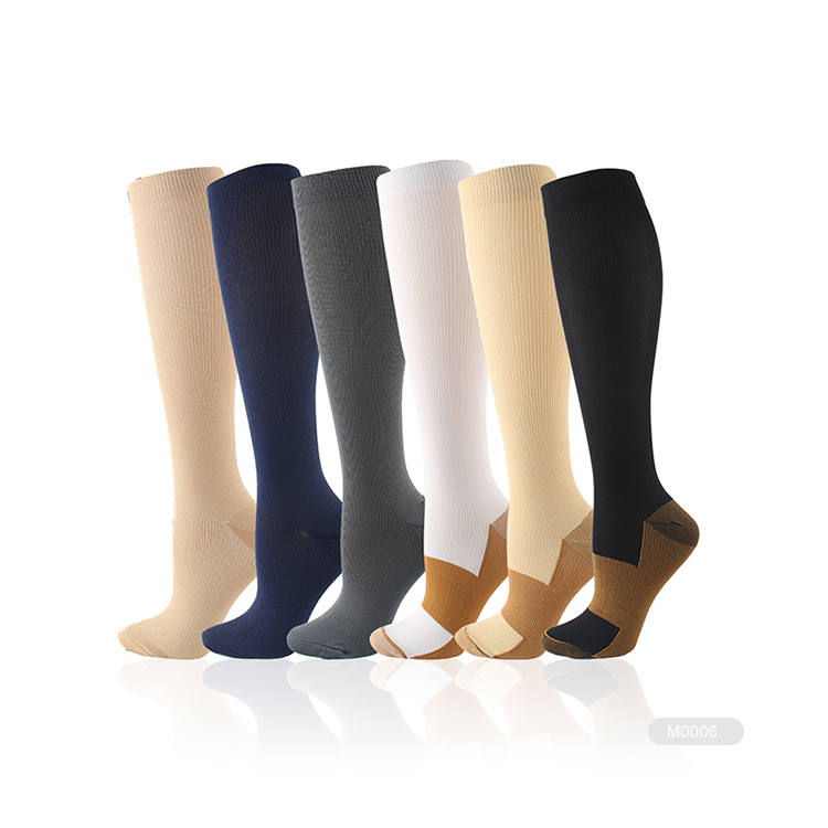 3 chaussettes en fil de cuivre