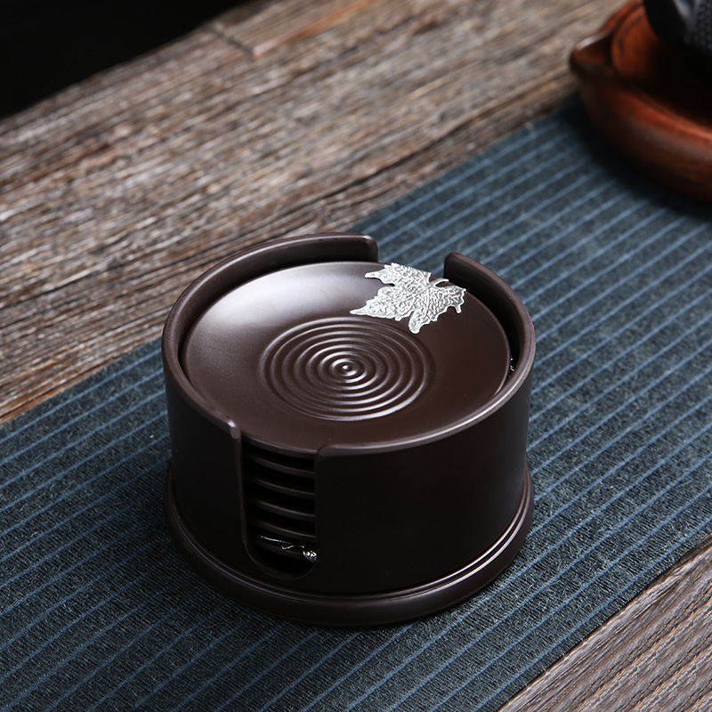 Bakelite ebony circle (maple leaf)
