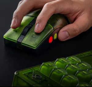 8Bitdo Retro R8ワイヤレスマウスXbox版グリーン透明キーマウスセット充電ベース付き - Product Image 6