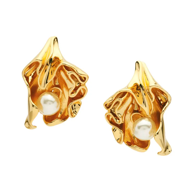 Pendientes de flor de perla para mujer, aretes irregulares doblados de perlas de imitación chapadas en oro de 18K de latón para mujer, joyería de moda