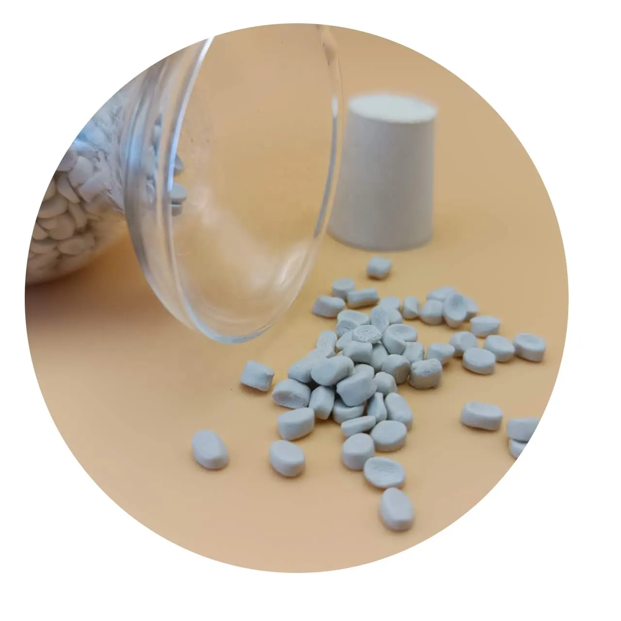 White Desiccant Masterbatch Agent For Plastic Bags Special injection molding