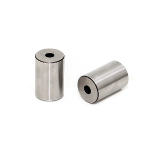 定制精密耐磨钨钢衬套、导柱和导套。 - Product Image 1