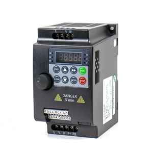 Vfd 1.5KW Entrada monofásica Salida trifásica 220V Variador de frecuencia de velocidad variable Inversor - Product Image 1