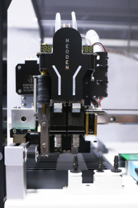 NeoDenYY1テーブルトップミニLED製造<span class=keywords><strong>PCB</strong></span>は自動ノズルチェンジャーを備えた自動SMDプロトタイプピックアンドプレースマシンを組み立てます