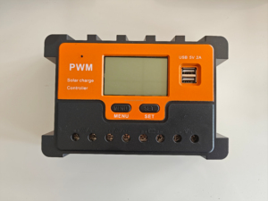 Magazzino di fabbrica PWM 10/20/30/40/50/60/80/100A 12/24/48V regolatore di carica solare con Display LCD tipo PWM per sistema solare - Product Image 2
