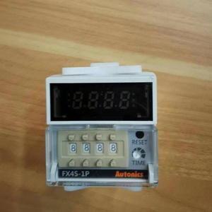 FX4S-1P4 Timer Relais Ausgangs strom versorgung Spannung 100-240VAC 50/60Hz Schutz klasse IP20 Controller FX4S-1P4 Timer - Product Image 3