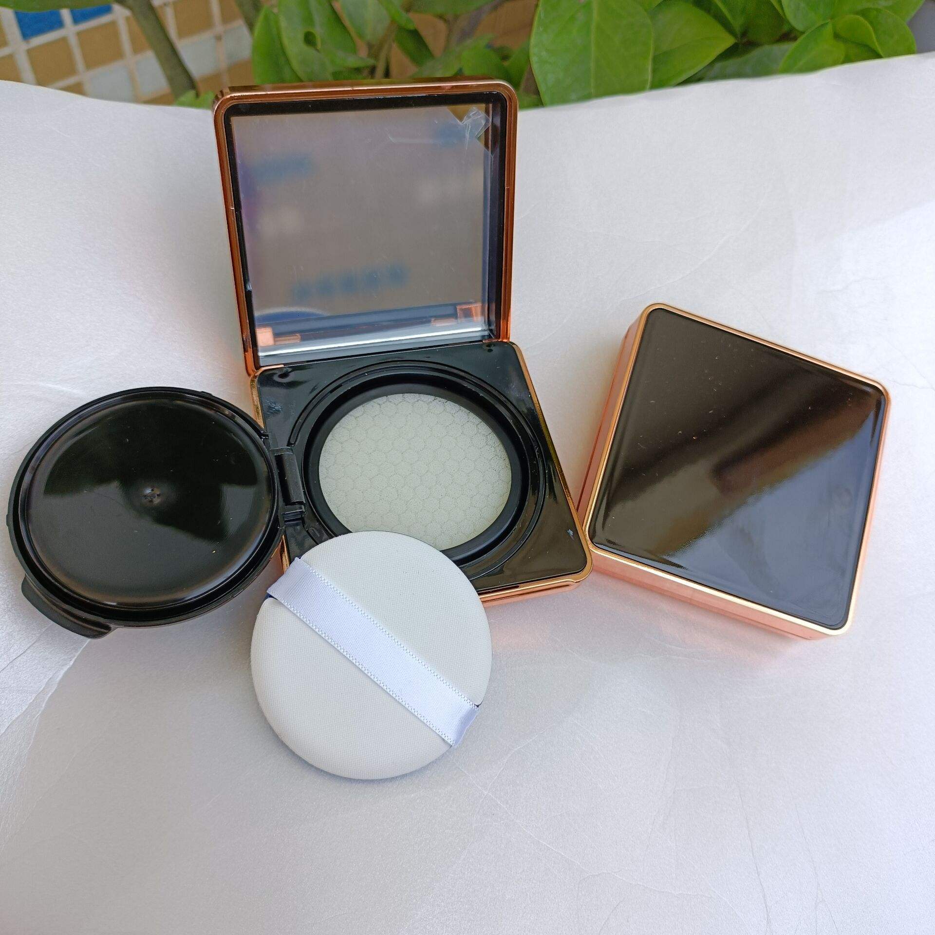 casquette noire + bord or rose