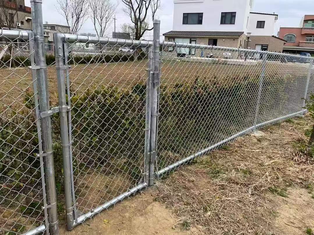 chain link fence