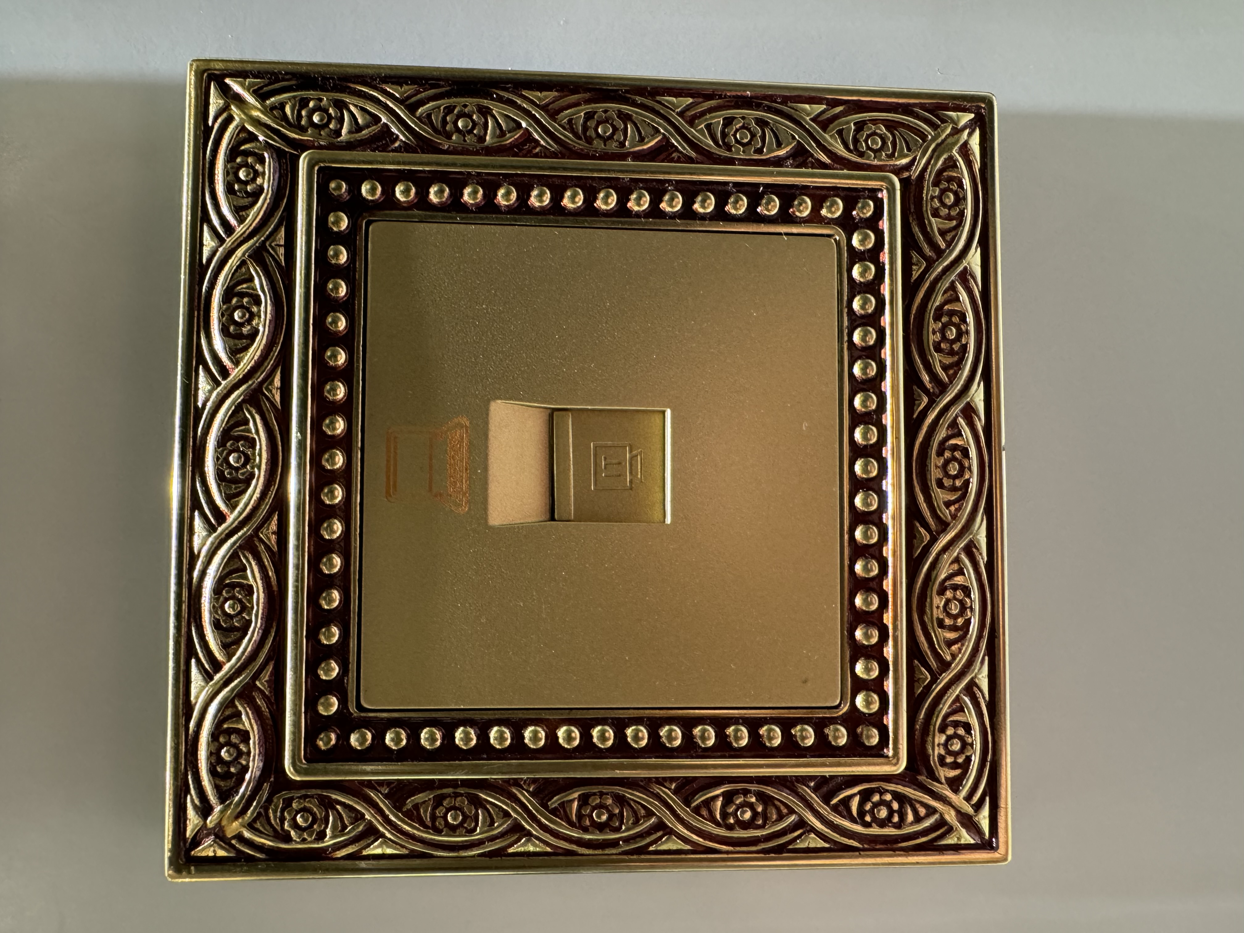 computer socket european gold color