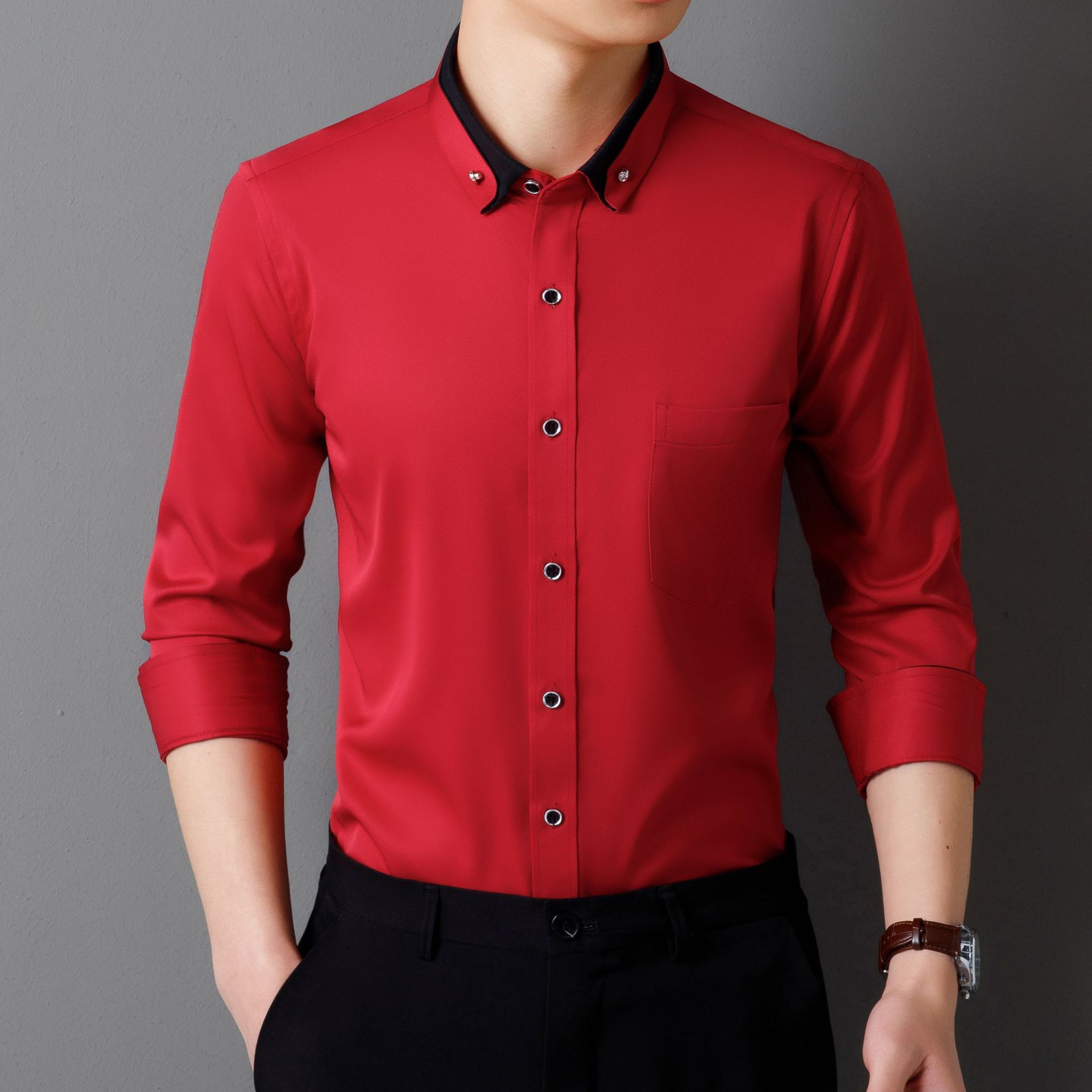 Diamond buckle, bright red