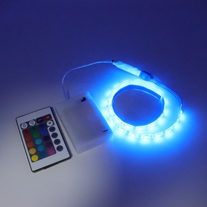 24 tuşlu kızılötesi uzaktan kumanda ile AA pilli LED şerit ışık 10mm 5V SMD5050 RGB renk değişimi Smartphone App kontrolü - Product Image 1