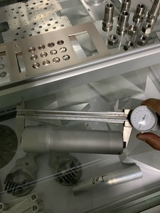 Oem Tùy Chỉnh CNC Gia Công Mini LED Torch Nhẹ Hơn 18650 Li Pin Có Thể Sạc Lại Cảnh Sát Chiến Thuật Đèn Pin Săn Bắn Đèn Pin - Product Image 6