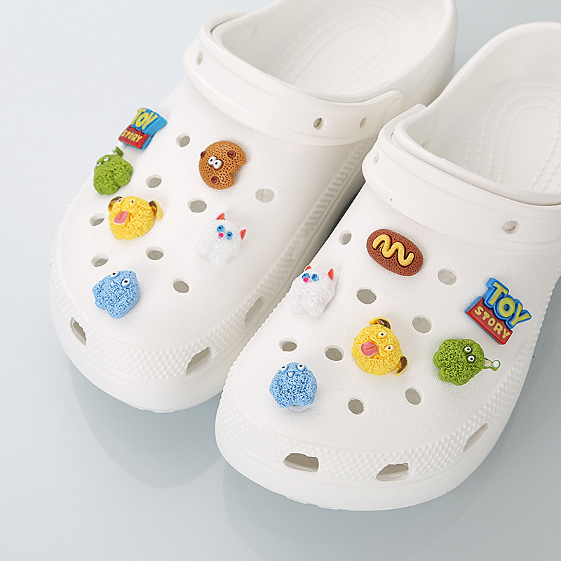 Sz little monster-shoes not included