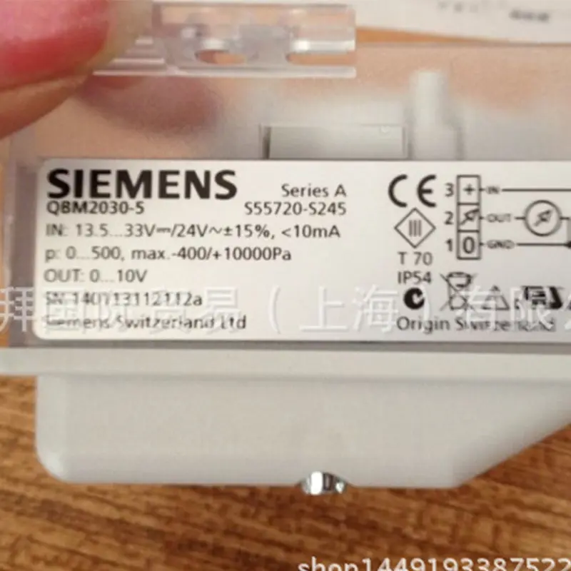 Chính hãng Siemens QBM2030-5 cảm biến chênh lệch áp suất không khí là một thay thế mới cho đầu dò nhập khẩu qbm66