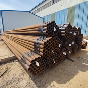 2025 API 5L PSL2 Tubo sin soldadura de acero al carbono negro Tubo de acero soldado con revestimiento API EN Sección cuadrada estándar Servicio cortado a pedido - Product Image 2