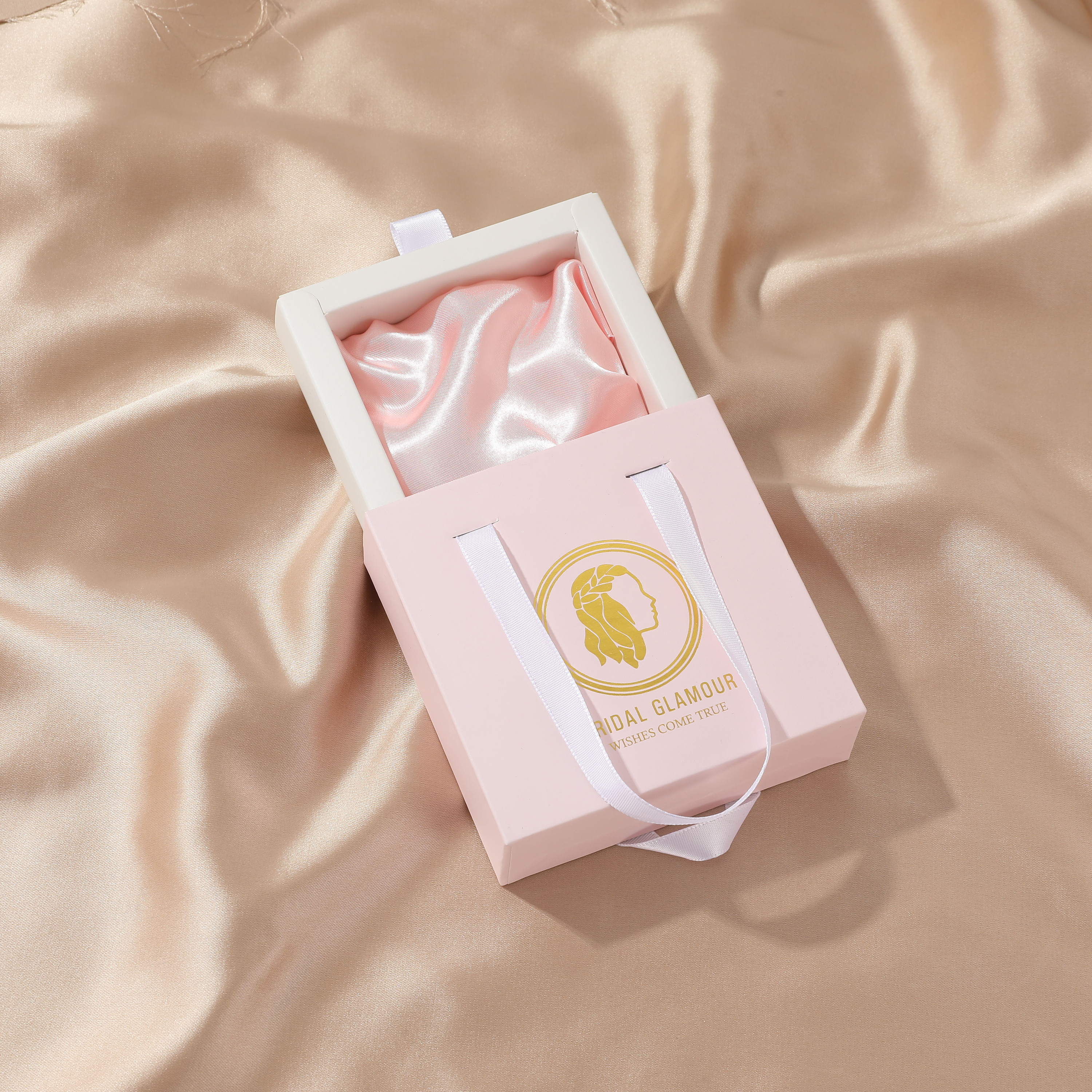 Rose clair avec satin