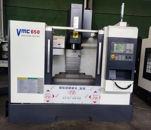 Sistema di controllo CNC Siemens tornio verticale automatico e centro di lavorazione con cono mandrino BT40 in vendita - Product Image 5