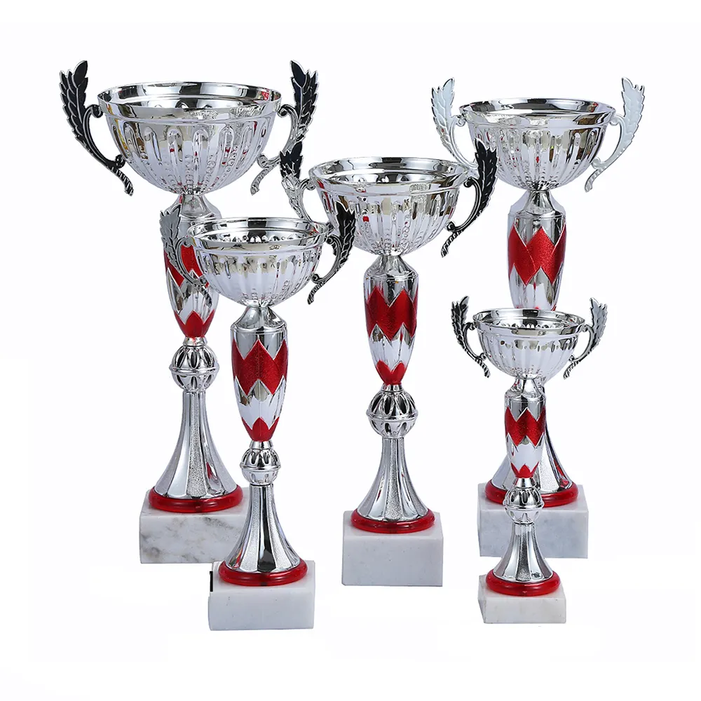 Yiwu Collection tasse en métal et tige en plastique trophée tasse en métal pour le sport grand trophée trophée