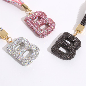 Renkli kişilik kil tam zirkon İlk B şekli anahtarlık Metal elmas kristal araba anahtarı çift anahtarlık çanta aksesuarları - Product Image 5