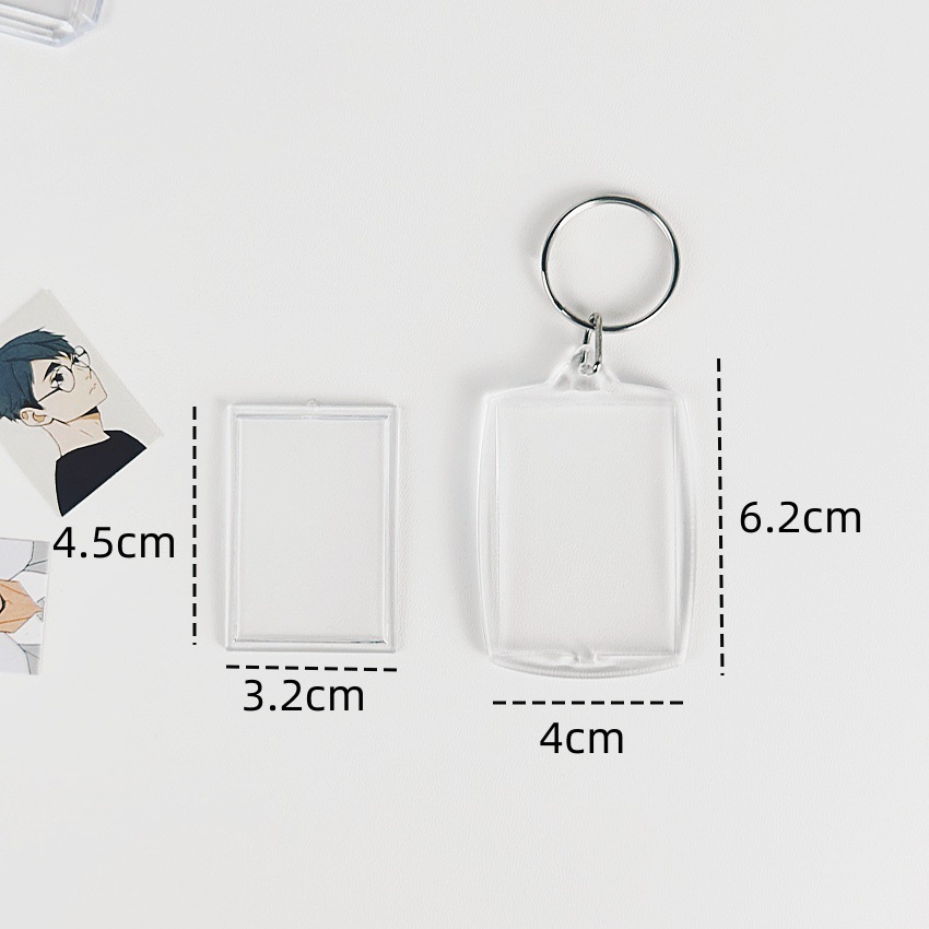 Curved transparent keychain