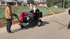 Đi bộ mới phía sau máy nhựa đường nứt niêm phong thiết bị phun bitum với động cơ động cơ đáng tin cậy để xây dựng đường - Product Image 4