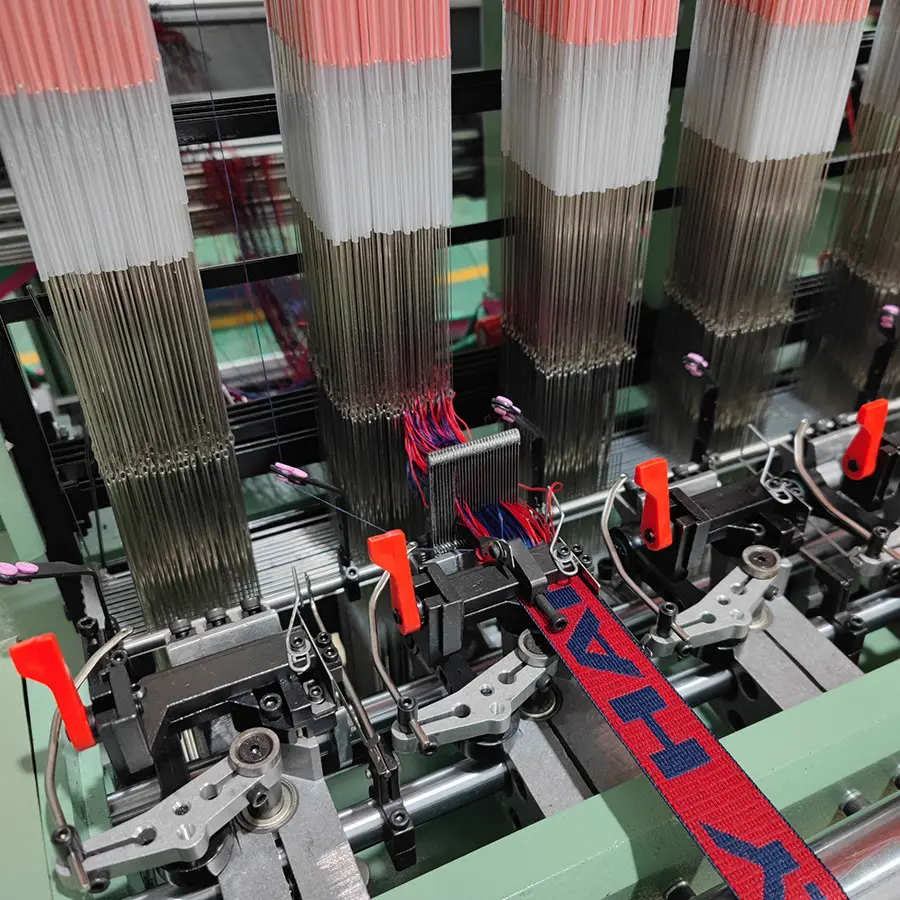 Computerisierter Jacquard-Nadelgarn für elastisches und nichtelastisches Band