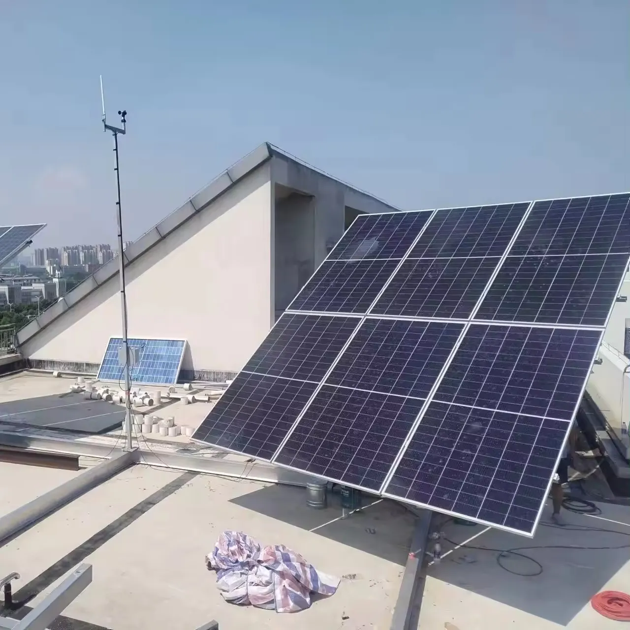 Novo material sistema de rastreamento fotovoltaico solar de 2 eixos rastreador automático energia solar energia limpa geração de energia solar inteligente 550w