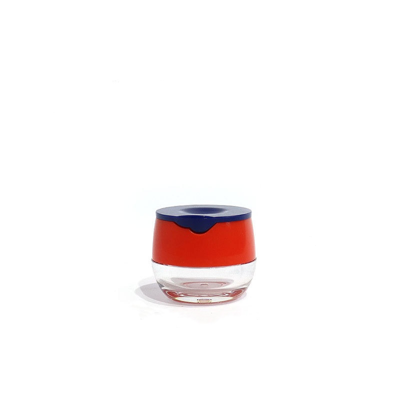 Tarro con tapa roja