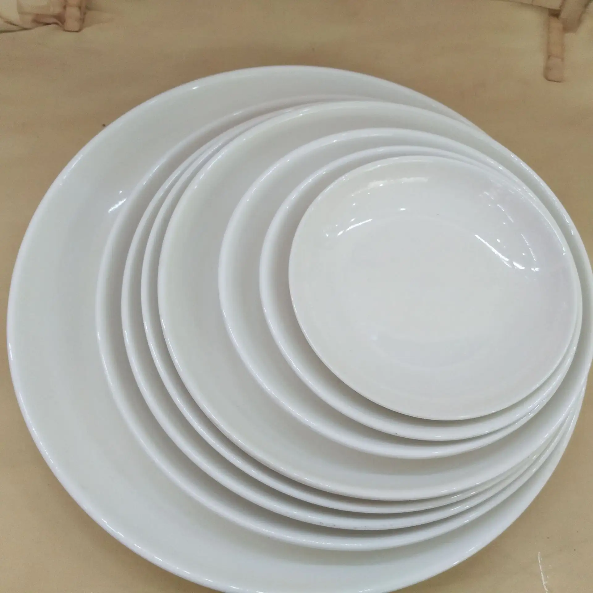 Горячая оптовая продажа, 6-18 дюймов, тарелка для ужина, дешевая тарелка и белая керамическая тарелка