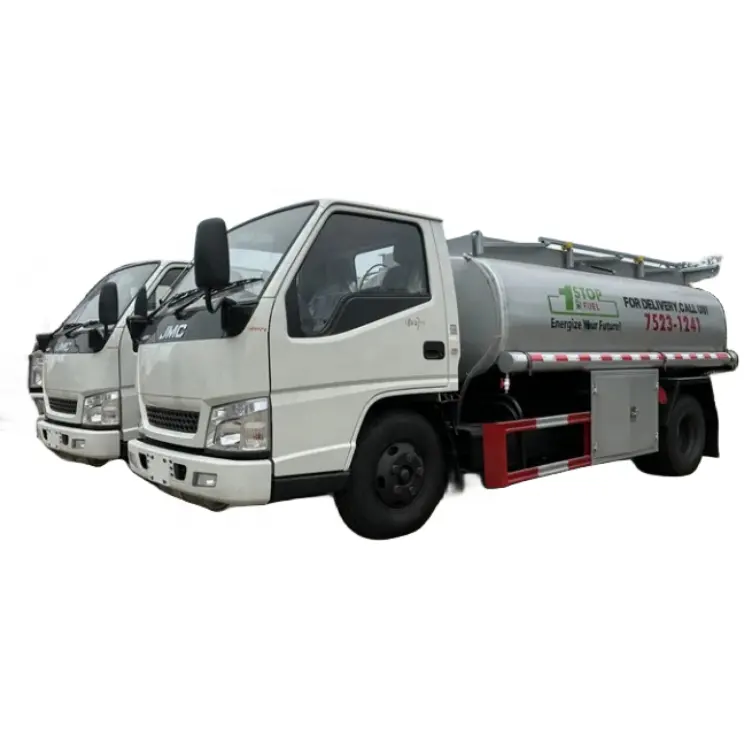 Cina a basso prezzo 3000-5000lt camion consegna carburante 4x2 gasolio autocisterna carburante camion per la vendita