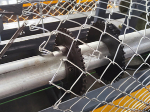<strong>Automatic</strong> Chain Link Fence Diamond Shape Metal Mesh Making <strong>Machine</strong> Wire Fence <strong>Machine</strong> for Sale - Product Image 6