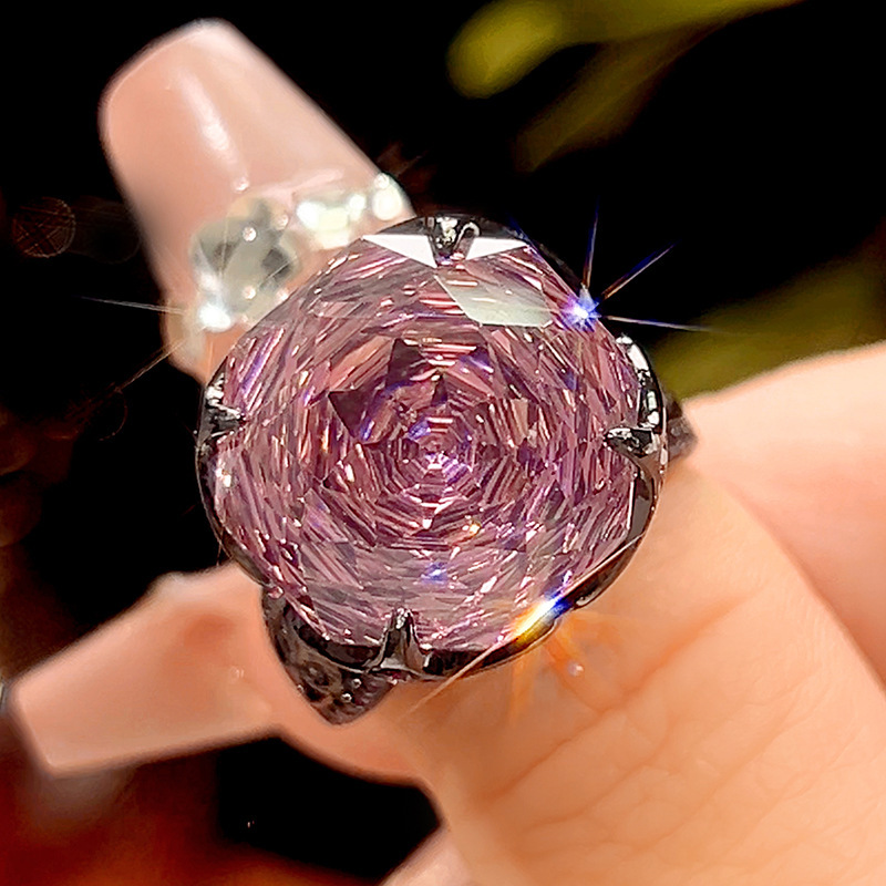 Anillo de oro negro con rosa seca de tamaño ajustable