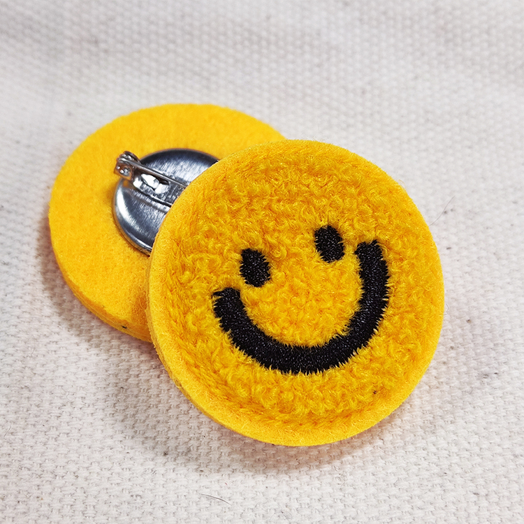 สีเหลือง