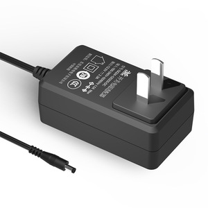 Evrensel UL & <span class=keywords><strong>CCC</strong></span> sertifikalı 12V 2A 24W duvar fişi güç adaptörü