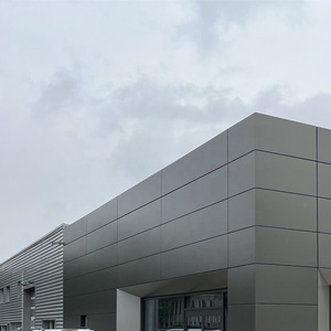 Pannelli ACM/ACP dal design moderno di alta qualità da utilizzare come rivestimento/parete di raccordo esterno di un edificio - Product Image 1