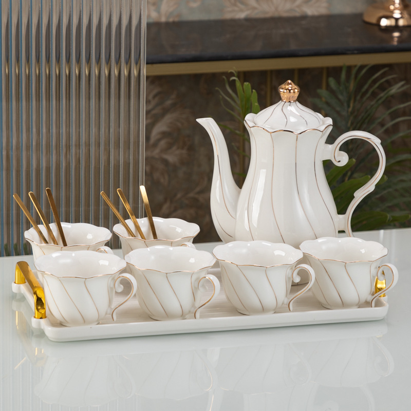 blanc 1 pot 6 tasses 6 cuillères 1 plateau