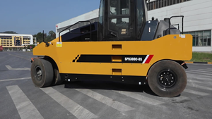 ลูกกลิ้งยางนิวเมติกที่มีประสิทธิภาพ30TON ลูกกลิ้ง SPR300C ทำงานในสภาพทรายและอุณหภูมิสูงและใช้งานง่าย